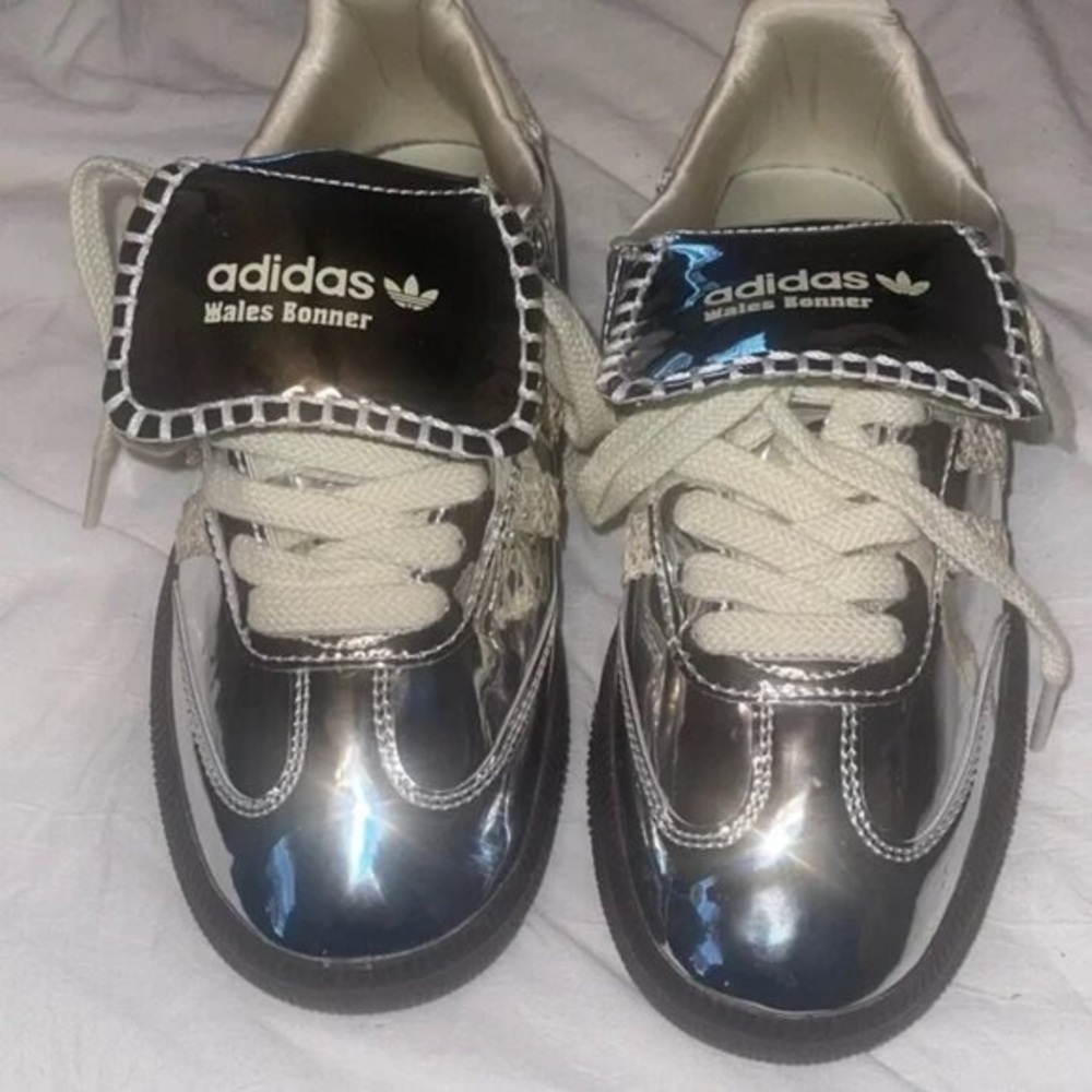 adidas Women's Sneakers - Silver and Black